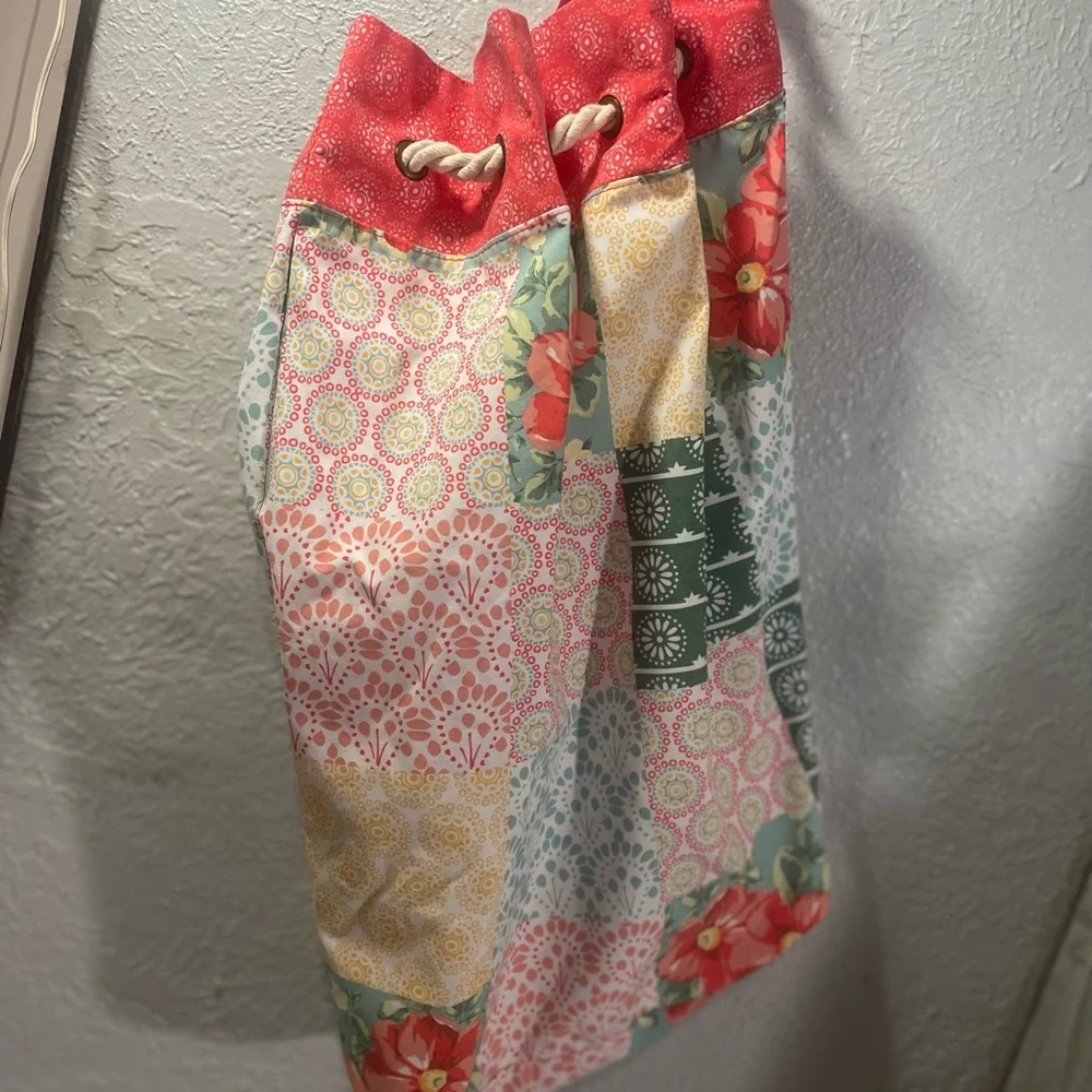 Floral Patchwork Drawstring Laundry Bag